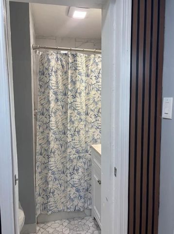 7661 18TH WAY N 2, St Petersburg, FL 33702