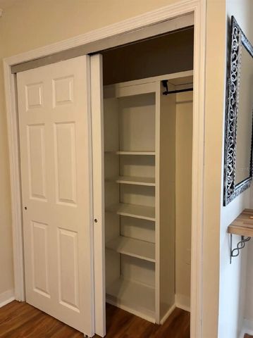 7661 18TH WAY N 2, St Petersburg, FL 33702