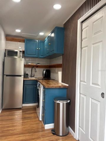 7661 18TH WAY N 2, St Petersburg, FL 33702