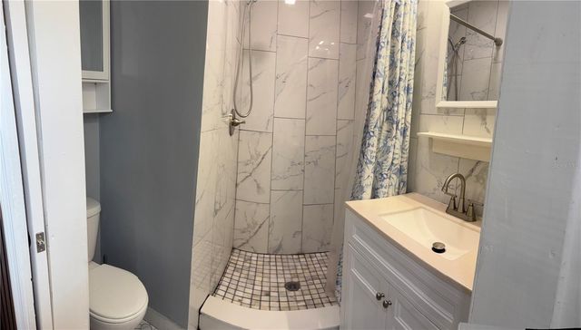 7661 18TH WAY N 2, St Petersburg, FL 33702