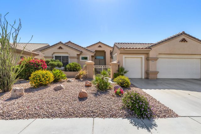 37616 Pineknoll Avenue, Palm Desert, CA 92211