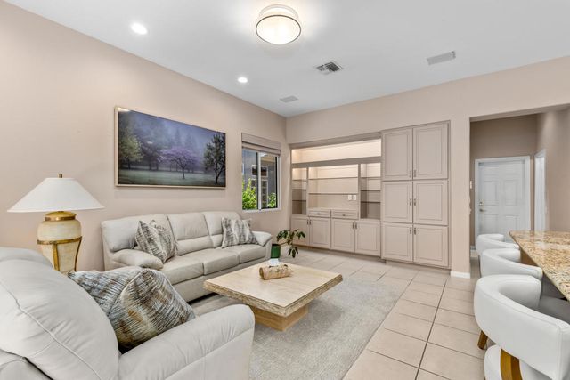 37616 Pineknoll Avenue, Palm Desert, CA 92211