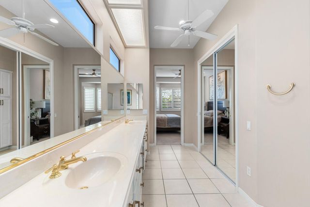 37616 Pineknoll Avenue, Palm Desert, CA 92211