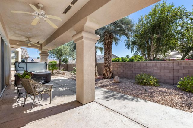 37616 Pineknoll Avenue, Palm Desert, CA 92211