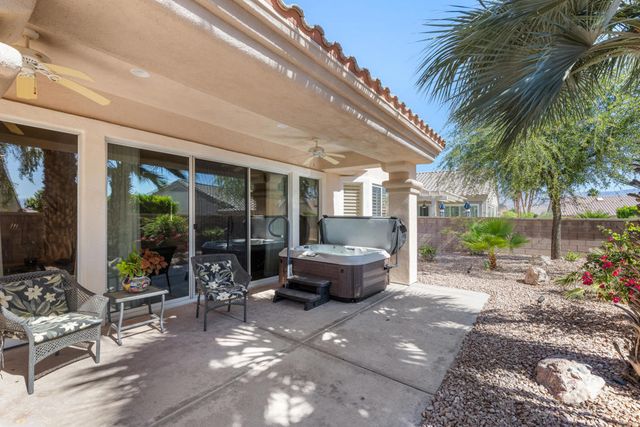37616 Pineknoll Avenue, Palm Desert, CA 92211