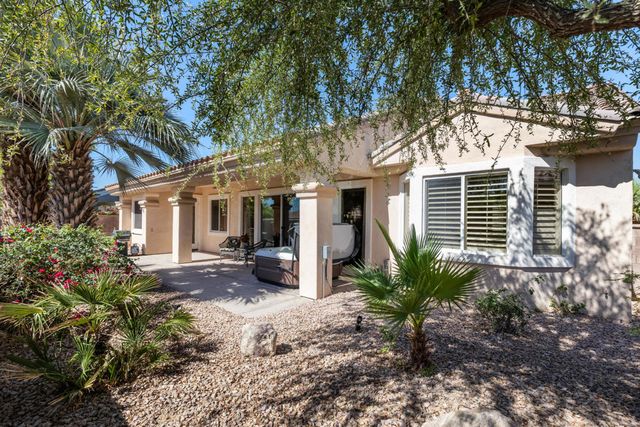 37616 Pineknoll Avenue, Palm Desert, CA 92211