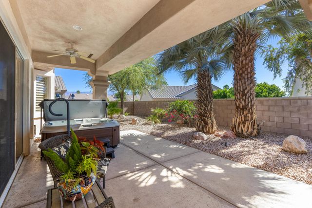 37616 Pineknoll Avenue, Palm Desert, CA 92211
