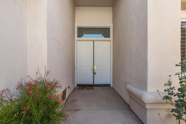 37616 Pineknoll Avenue, Palm Desert, CA 92211