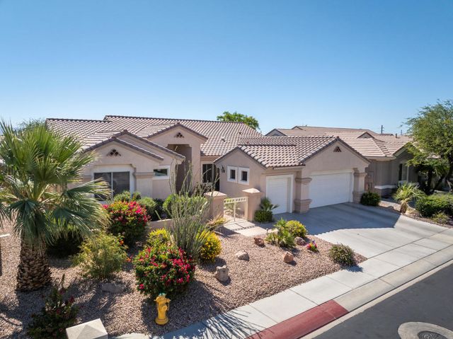 37616 Pineknoll Avenue, Palm Desert, CA 92211