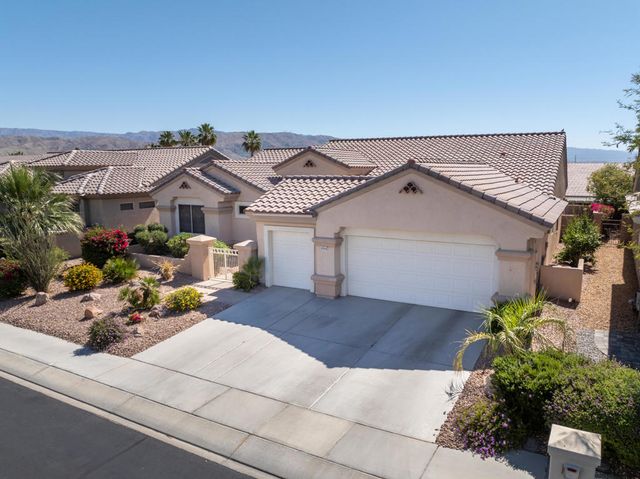 37616 Pineknoll Avenue, Palm Desert, CA 92211