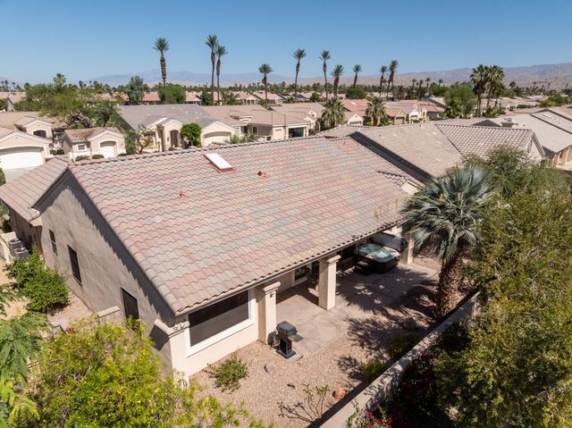 37616 Pineknoll Avenue, Palm Desert, CA 92211