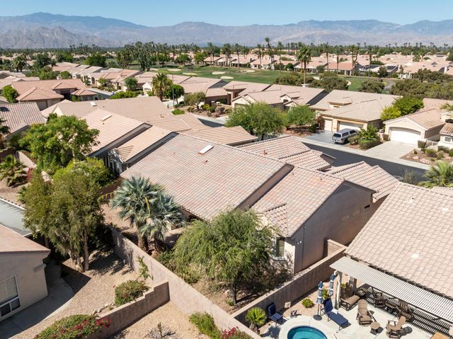 37616 Pineknoll Avenue, Palm Desert, CA 92211