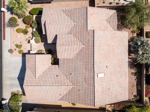 37616 Pineknoll Avenue, Palm Desert, CA 92211