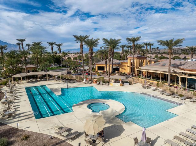 37616 Pineknoll Avenue, Palm Desert, CA 92211
