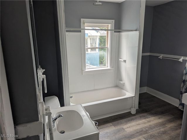 9108 Kempton Avenue, Cleveland, OH 44108