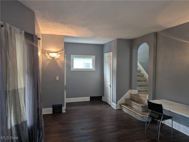 9108 Kempton Avenue, Cleveland, OH 44108