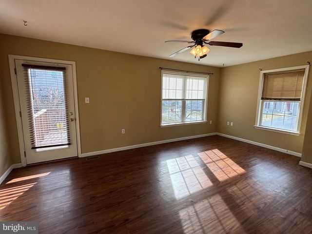 14 EFFIE LN, Martinsburg, WV 25404
