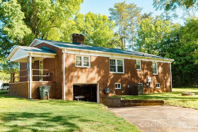 1399 Ruby Spencer Street, Newton, NC 28658