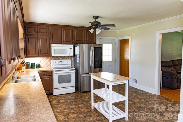 1399 Ruby Spencer Street, Newton, NC 28658