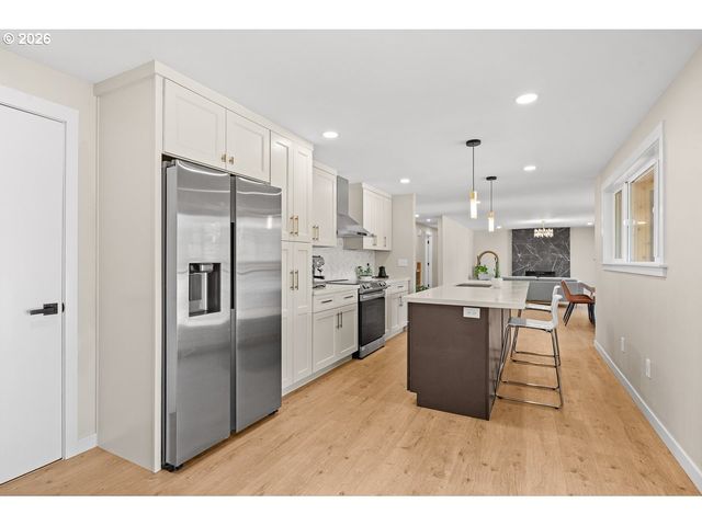 2002 Nw 127TH St, Vancouver, WA 98685