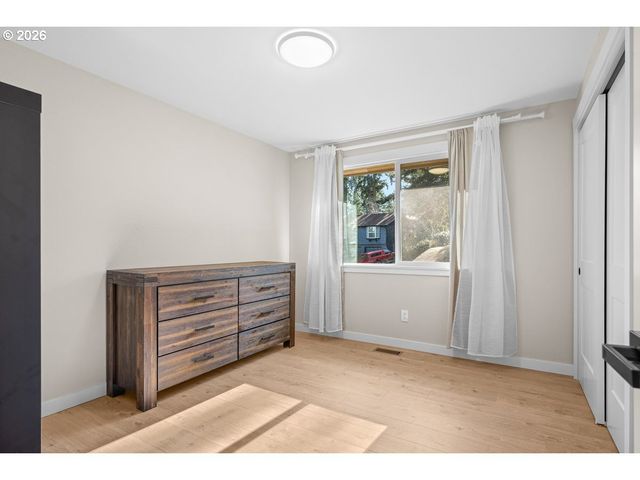 2002 Nw 127TH St, Vancouver, WA 98685