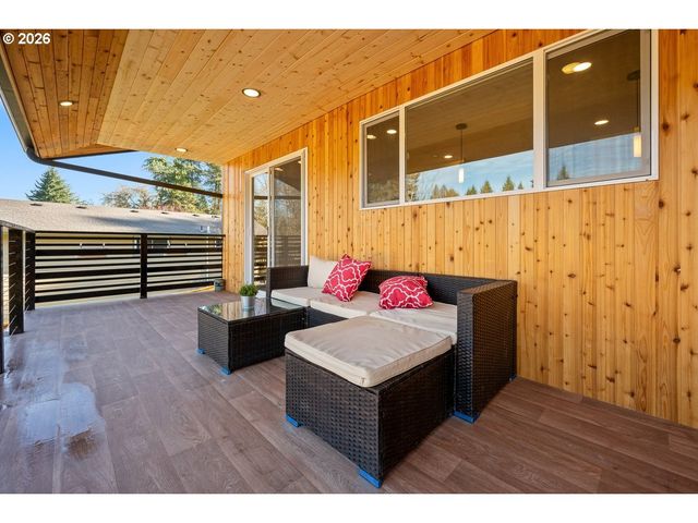 2002 Nw 127TH St, Vancouver, WA 98685