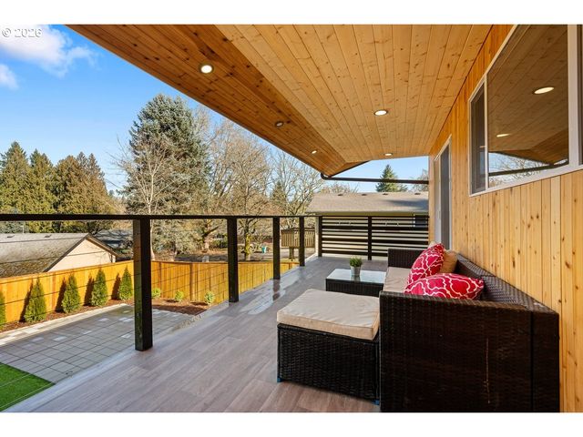 2002 Nw 127TH St, Vancouver, WA 98685