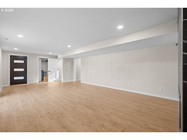 2002 Nw 127TH St, Vancouver, WA 98685