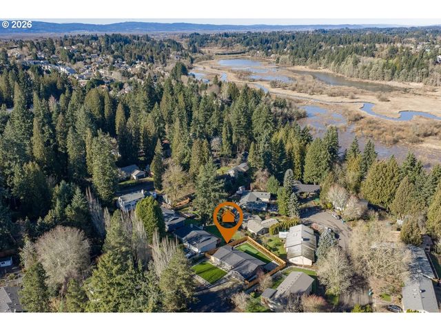 2002 Nw 127TH St, Vancouver, WA 98685