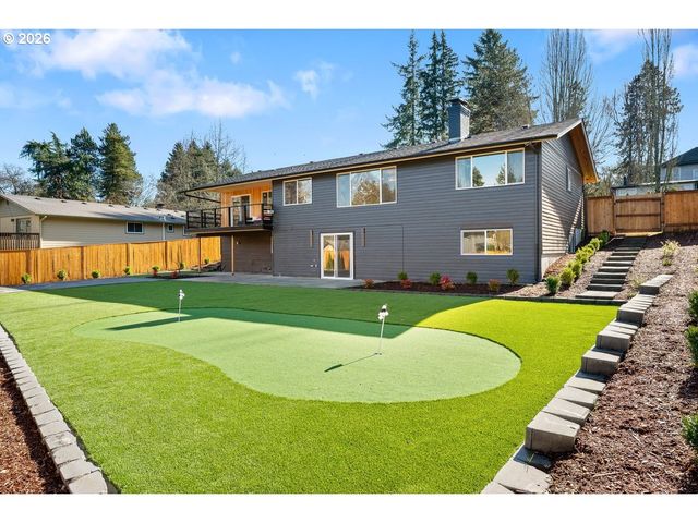 2002 Nw 127TH St, Vancouver, WA 98685