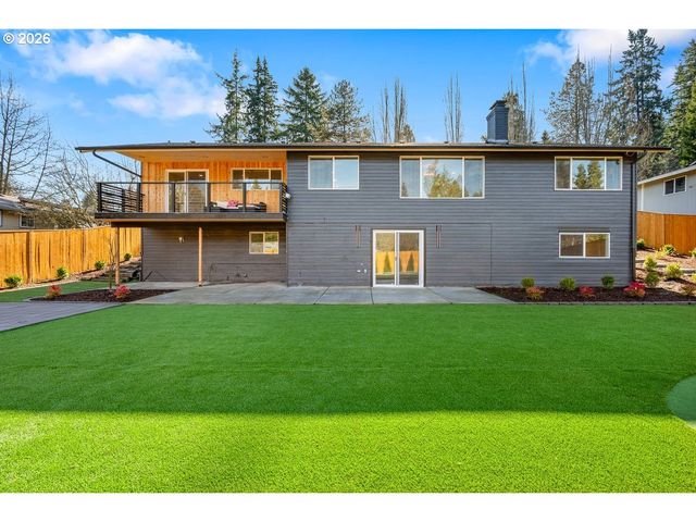 2002 Nw 127TH St, Vancouver, WA 98685