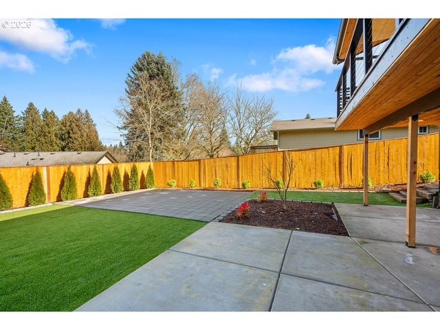 2002 Nw 127TH St, Vancouver, WA 98685