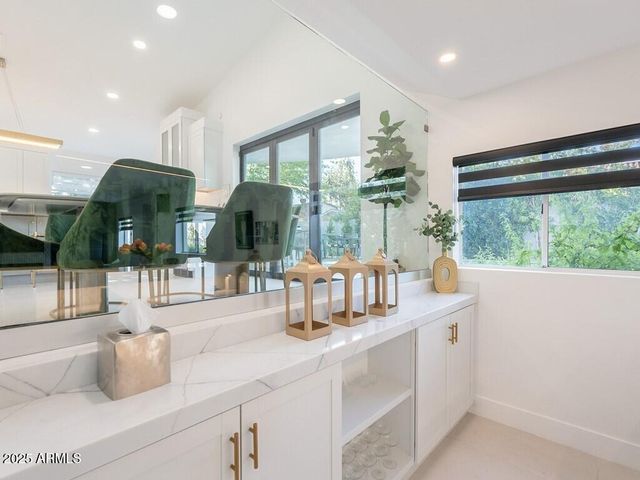 4748 E REDFIELD Road, Phoenix, AZ 85032