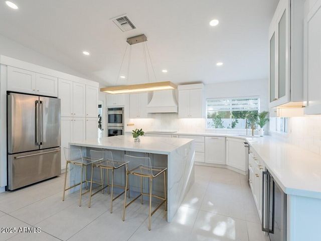 4748 E REDFIELD Road, Phoenix, AZ 85032