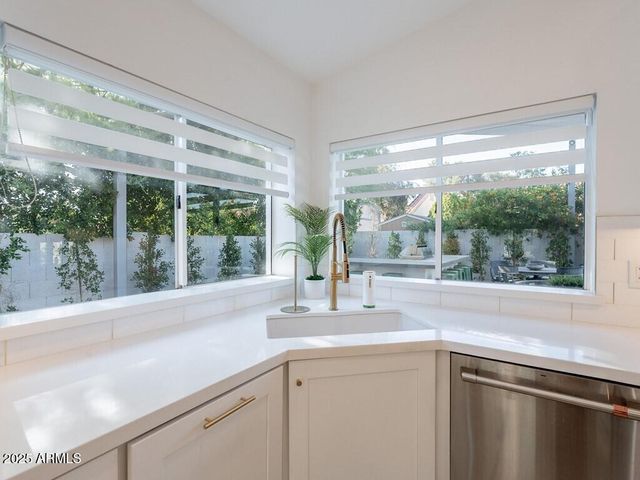 4748 E REDFIELD Road, Phoenix, AZ 85032