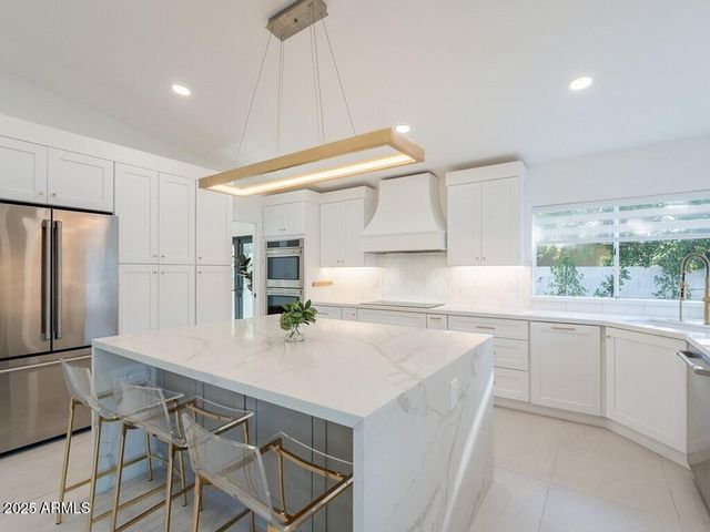 4748 E REDFIELD Road, Phoenix, AZ 85032