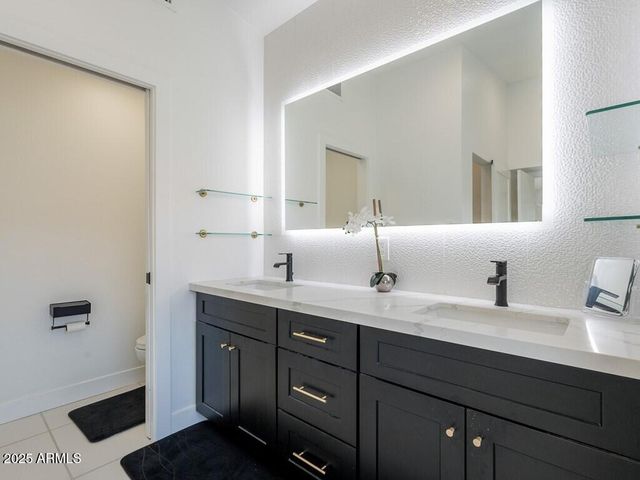 4748 E REDFIELD Road, Phoenix, AZ 85032