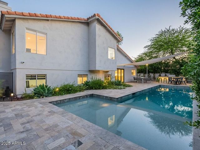 4748 E REDFIELD Road, Phoenix, AZ 85032