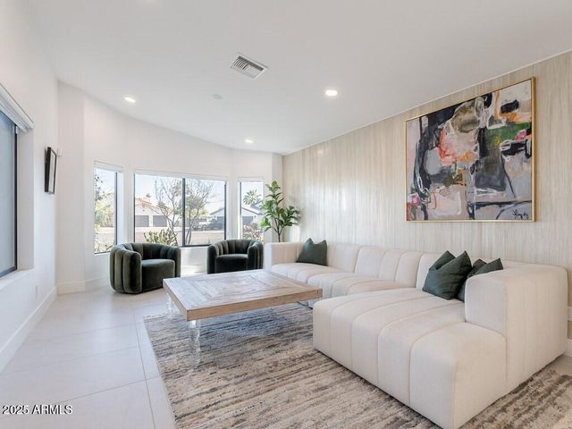 4748 E REDFIELD Road, Phoenix, AZ 85032