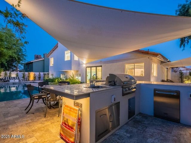 4748 E REDFIELD Road, Phoenix, AZ 85032