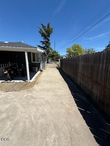 2695 Merriman Road, Medford, OR 97501