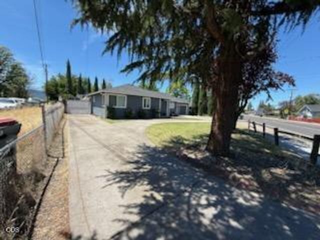 2695 Merriman Road, Medford, OR 97501
