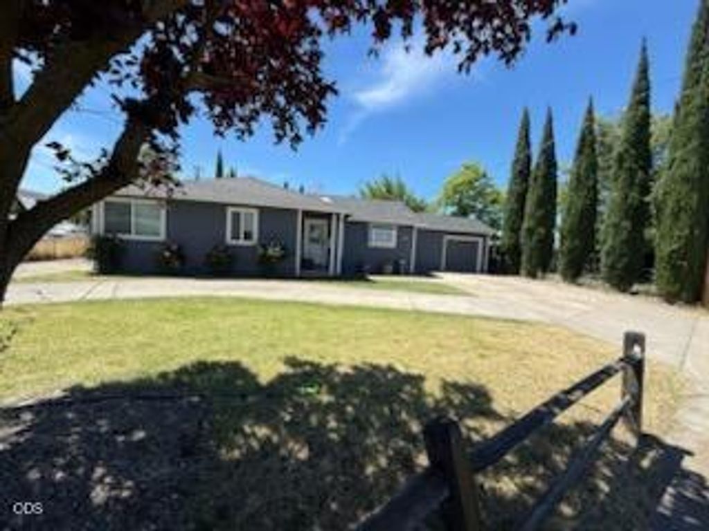2695 Merriman Road, Medford, OR 97501
