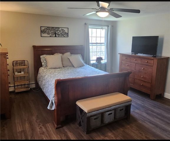 54 Sefton Drive, Bristol, RI 02809