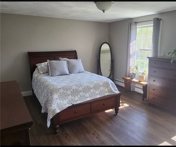 54 Sefton Drive, Bristol, RI 02809