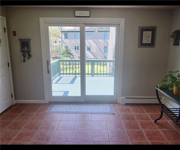 54 Sefton Drive, Bristol, RI 02809