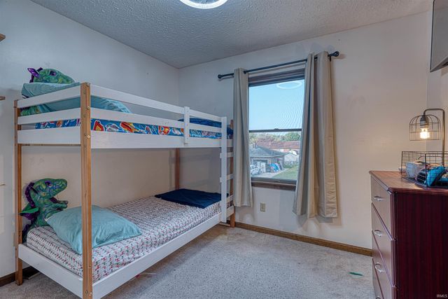 5666 St. Catherine Court, Newburgh, IN 47630