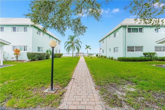 3225 E Riverside DR 34C, Fort Myers, FL 33916
