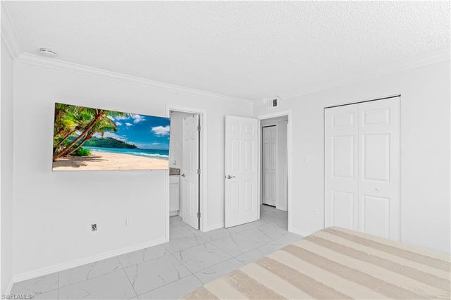 3225 E Riverside DR 34C, Fort Myers, FL 33916