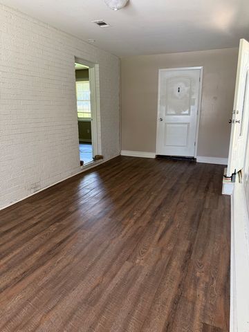 1513 7th Street South, Phenix City, AL 36869